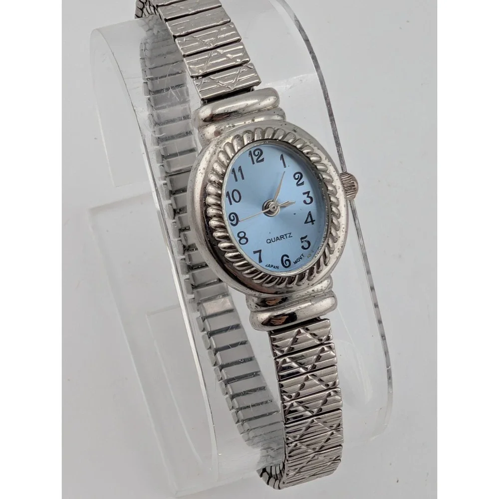 White Stag Women's Watch 19mm Case Silver Stretch Band- New Battery